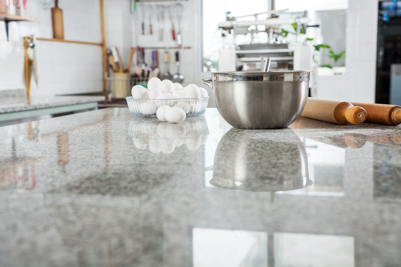 Как выбрать кухонную столешницу: материалы, преимущества, недостатки 